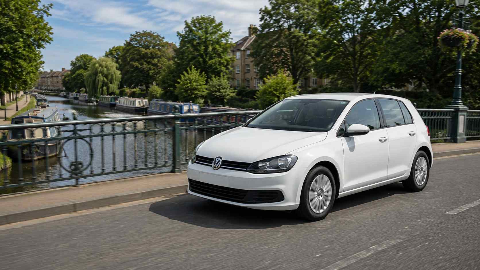 Volkswagen Golf (1)